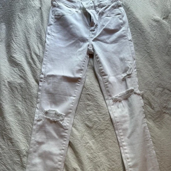 American Eagle white ripped jeans - Picture 2 of 2